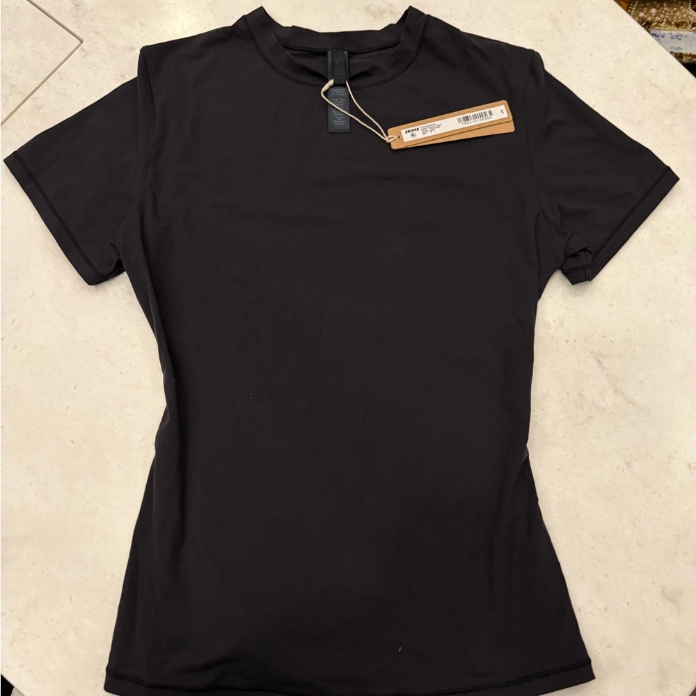 SKIMS Fits everyone tee